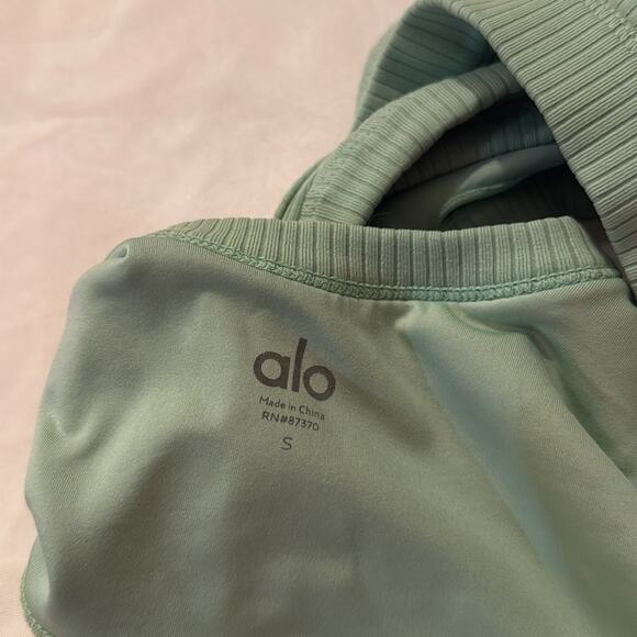 Alo Wellness Bra in Ultramint size small - Picture 6 of 6